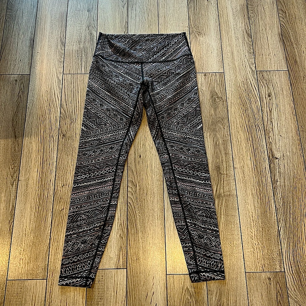 Lululemon size 8 pants